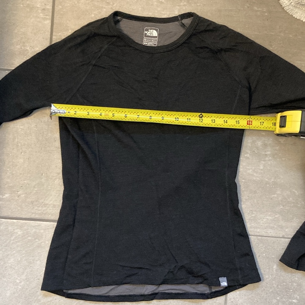 TNF base layer - Picture 3 of 14